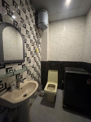 Bathroom in 2 BHK Builder Floor at Sector 43 – for Rent