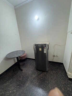 Living Room in 2 BHK Builder Floor at Sector 43 – for Rent