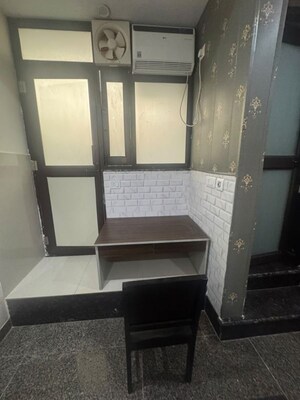 Kitchen in 2 BHK Builder Floor at Sector 43 – for Rent