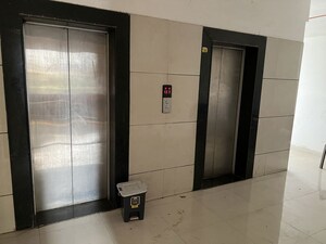 Room in 3 BHK Apartment at Ishwar Om Siddhivinayak Apartment, Kharghar Sector 21 – for Rent
