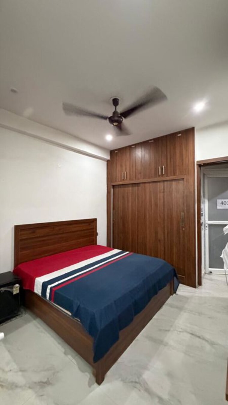 Bedroom, sector 42 1 RK 160 Sq.Yd. Builder Floor In Sector 42 Gurgaon 10735209
