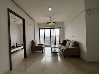 2.5 BHK +  880 Sq.Ft. Apartment in Kalpataru Primus Residence