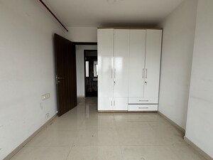 Master Bedroom in 2.5 BHK Apartment at Kalpataru Primus Residence, Santacruz East – for Rent