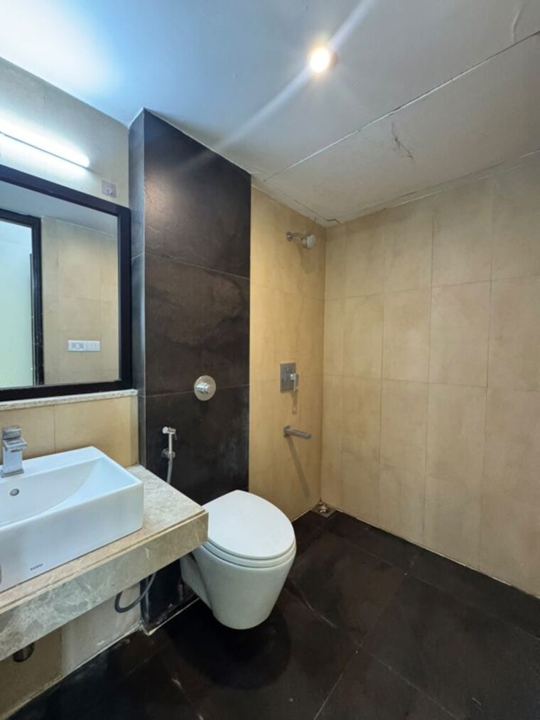 Bathroom, lodha-splendora 2 Bedroom 771 Sq.Ft. Apartment In Ghodbunder Road Thane 10735262