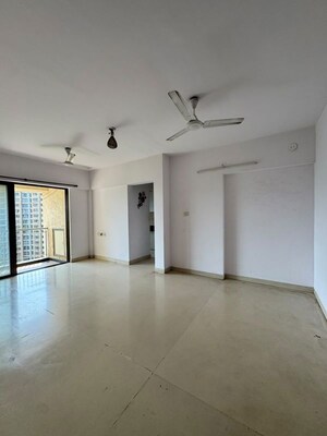 Room in 2 BHK Apartment at Lodha Splendora, Ghodbunder Road – for Rent
