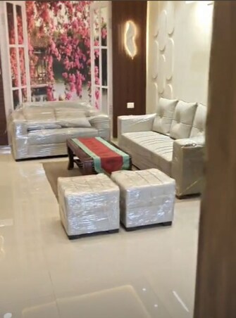 2 BHK 699 Sq.Ft. Apartment in Pyramid Midtown