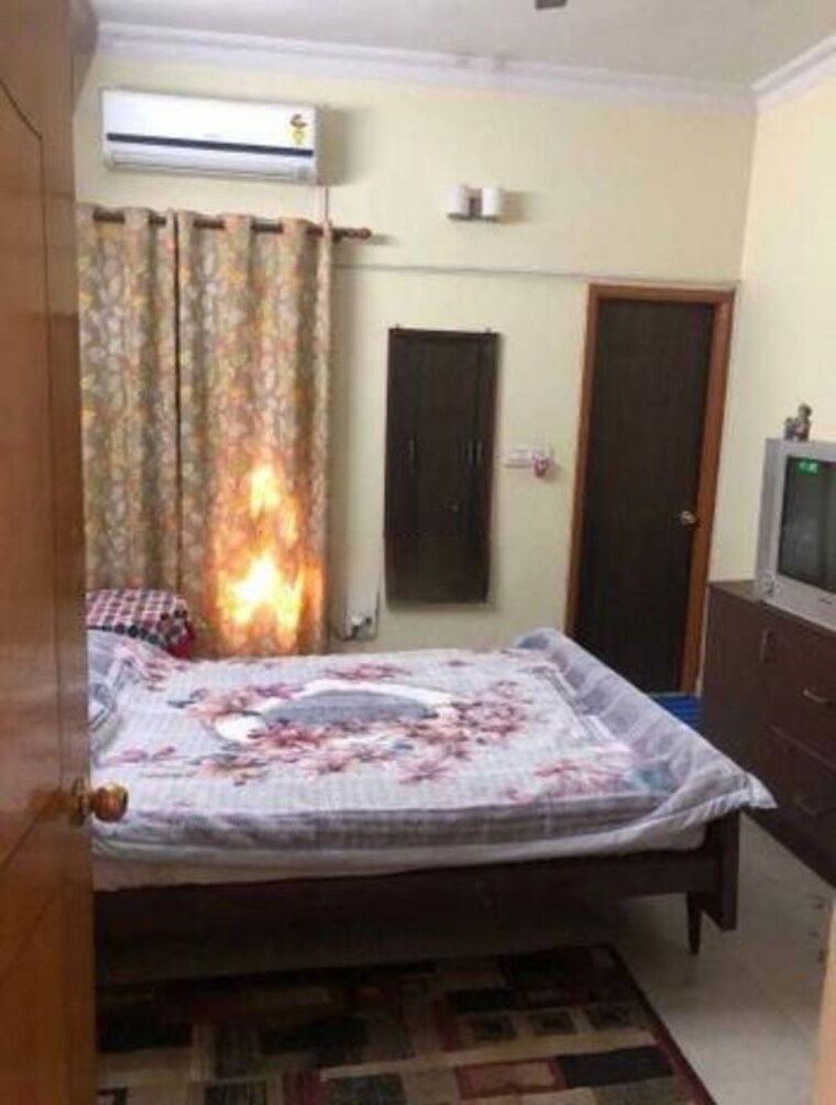Bedroom, gee-cee-enclave 3 Bedroom 1500 Sq.Ft. Apartment In The Mall Avenue Lucknow 10735284