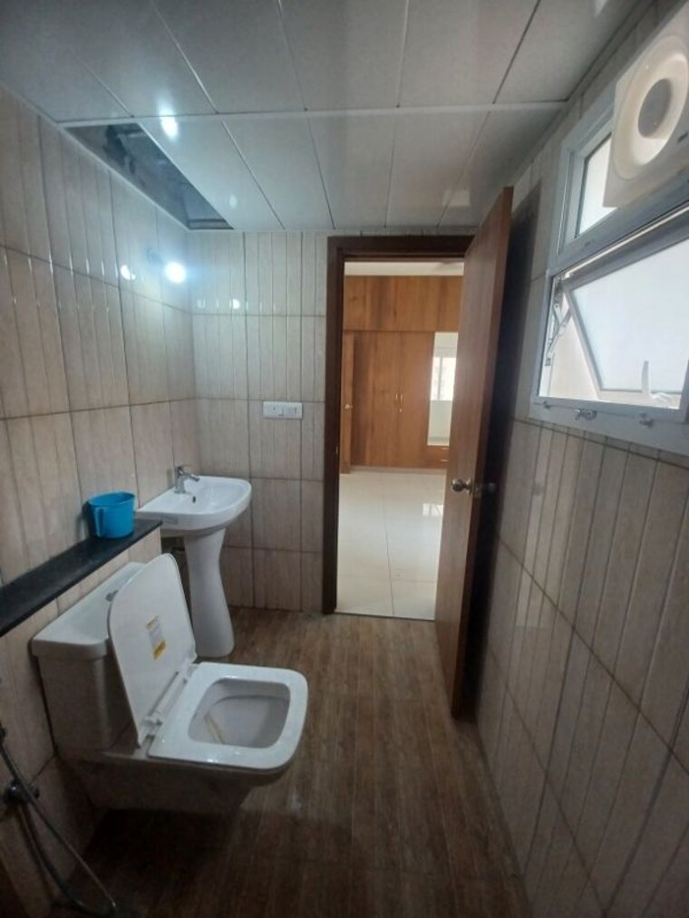 Bathroom, prestige-finsbury-park-hyde 1 Bedroom 862 Sq.Ft. Apartment In Bagaluru Bangalore 10735290