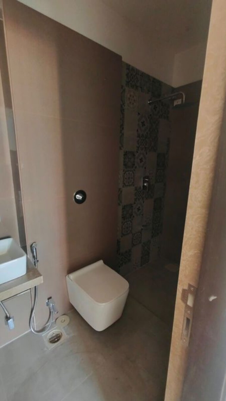 Bathroom, group-satellite-elegance 2 Bedroom 710 Sq.Ft. Apartment In Goregaon East Mumbai 10735293