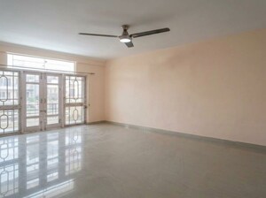 Room in 3 BHK Apartment at Magadha Empire, Chinna Waltair – for Rent