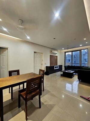 Team Area in 1 RK Apartment at Emaar MGF Emerald Hills, Sector 65 – for Rent