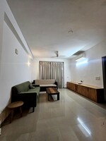 3 BHK +  1800 Sq.Ft. Apartment in Emaar MGF Emerald Hills