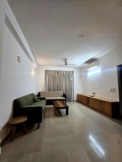 3 BHK +Apartment For Rent in Emaar MGF Emerald Hills