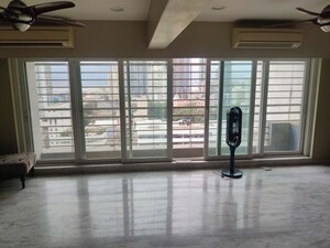 2 BHK Apartment For Sale in Cosmos Majestic, Prabhadevi