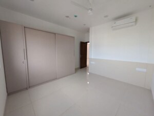 Room in 3.5 BHK Apartment at Prestige Tranquil, Kokapet – for Rent