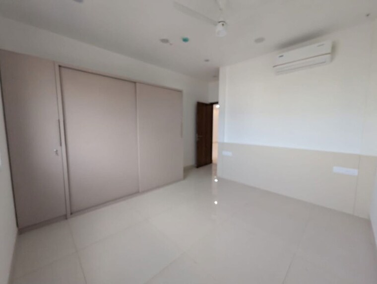 Room, prestige-tranquil 3.5 Bedroom 2084 Sq.Ft. Apartment In Kokapet Hyderabad 10735309