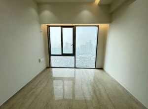 Room in 2 BHK Apartment at Piramal Aranya, Byculla – for Sale