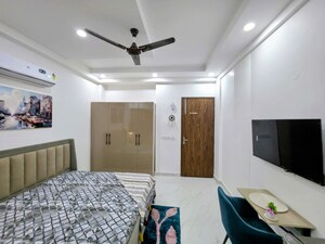1 RK Builder Floor For Rent in Sector 52