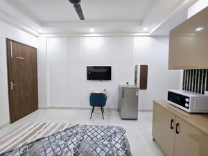 Team Area in 1 RK Builder Floor at Sector 52 – for Rent