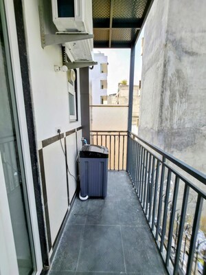 Balcony in 1 RK Builder Floor at Sector 52 – for Rent