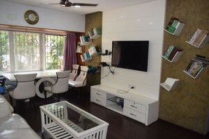 Team Area in 2 BHK Apartment at Prabhadevi CHS, Prabhadevi – for Sale