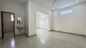 2 BHK Builder Floor For Rent in Sector 47