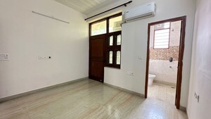 Room in 2 BHK Builder Floor at Sector 47 – for Rent