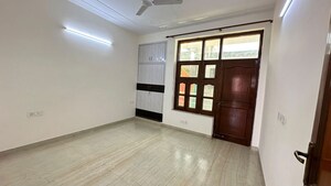 Room in 2 BHK Builder Floor at Sector 47 – for Rent