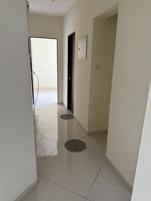  2 BHK Apartment at Acme Ozone Phase II, Manpada – for Rent