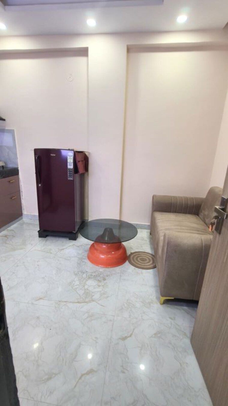 Living Room, sector 42 1 Bedroom 300 Sq.Ft. Builder Floor In Sector 42 Gurgaon 10735423