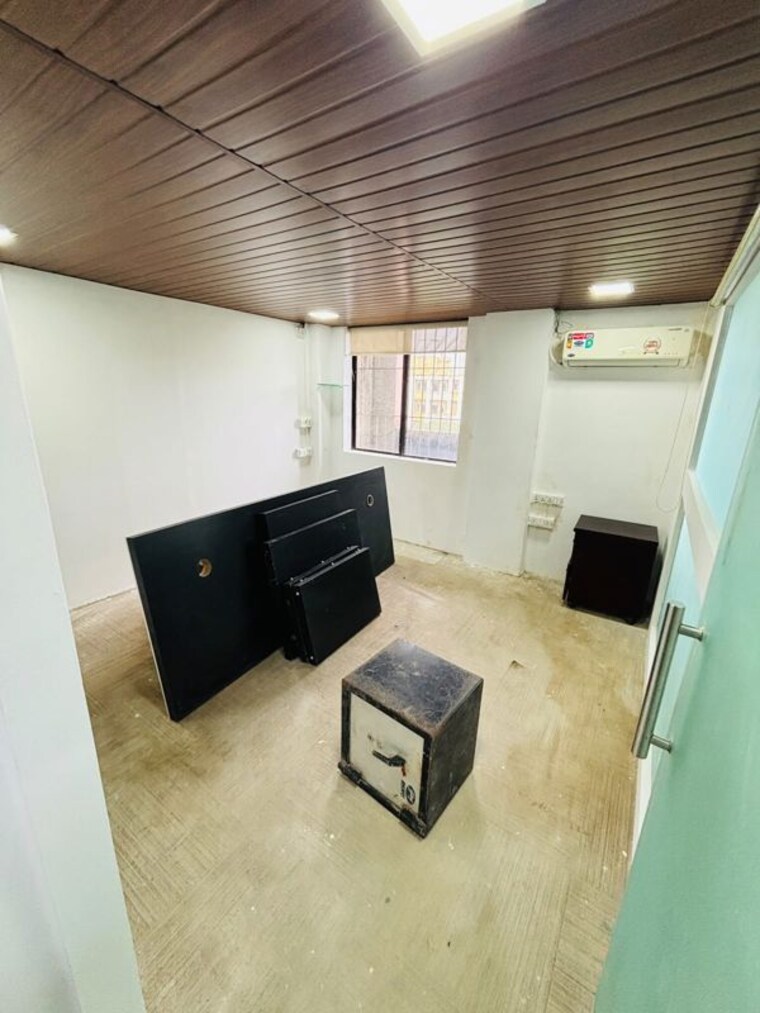 Team Area, malad west Commercial Office Space 1688 Sq.Ft. In Malad West Mumbai 10735347
