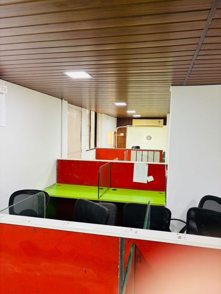 Team Area, malad west Commercial Office Space 1688 Sq.Ft. In Malad West Mumbai 10735347