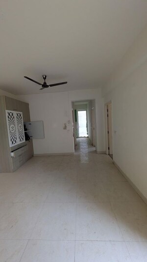 Room in 2.5 BHK Apartment at Godrej Aria, Sector 79 – for Rent
