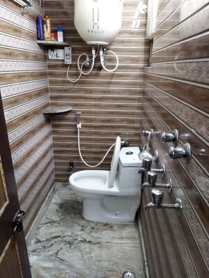 Attached Bathroom in 1 RK Apartment at Dwarka Sector 16 – for Rent