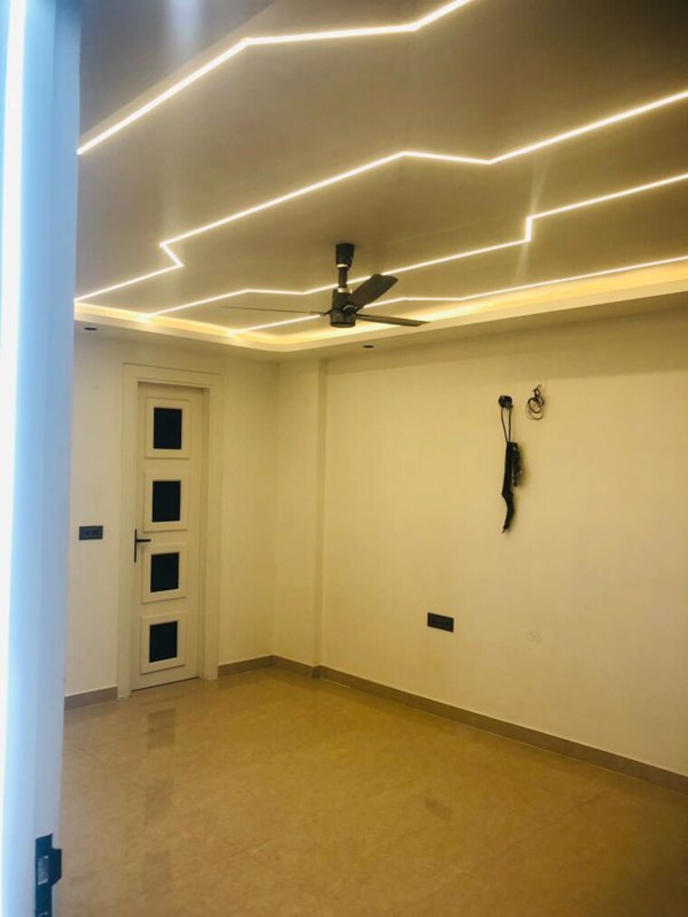 Room, parklands 4 Bedroom 250 Sq.Ft. Builder Floor In Sector 85 Faridabad 10735453