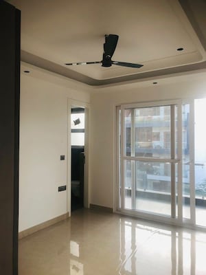 Room in 4 BHK Builder Floor at Parklands, Sector 85 – for Sale