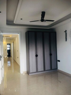 Building Lobby in 4 BHK Builder Floor at Parklands, Sector 85 – for Sale