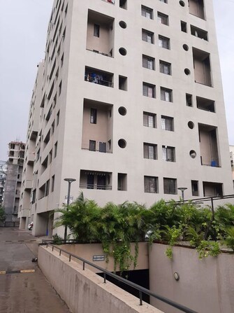 2 BHK +  1280 Sq.Ft. Apartment in Vastuyogsuma Wisteria