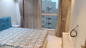 Room in 2 BHK Apartment at MICL Insignia, Vile Parle West – for Rent