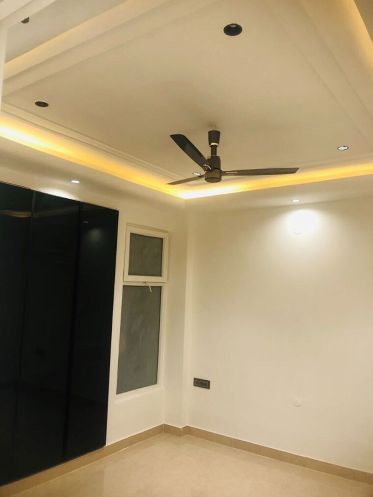 Room, parklands 4 Bedroom 250 Sq.Ft. Builder Floor In Sector 85 Faridabad 10735467