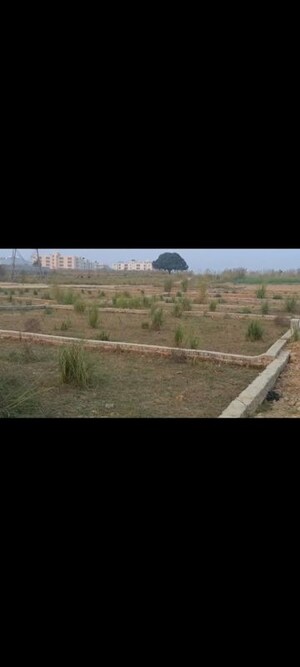  Plot For Sale in Jhalwa
