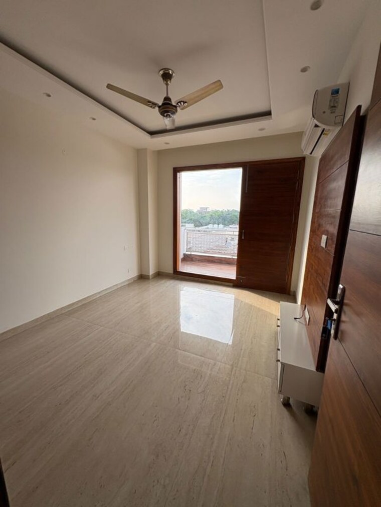 Room, sector 15 3 Bedroom 2100 Sq.Ft. Builder Floor In Sector 15 Panchkula 10735478