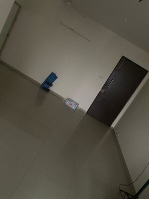 Furnished Amenities in 2.5 BHK Apartment at Rustomjee Elanza, Malad West – for Rent