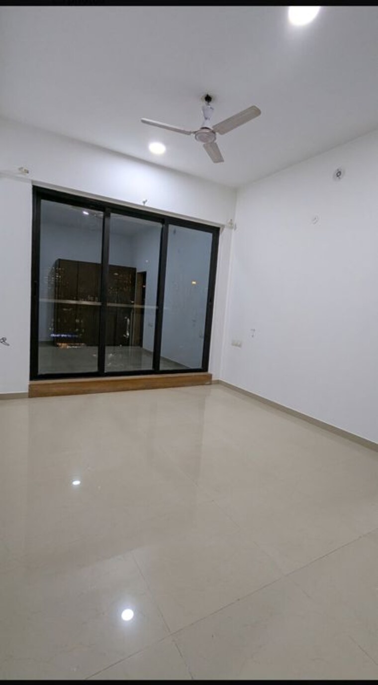 Room, rustomjee-elanza 2.5 Bedroom 1305 Sq.Ft. Apartment In Malad West Mumbai 10735518