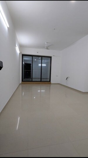 2.5 BHK Apartment For Rent in Rustomjee Elanza, Malad West
