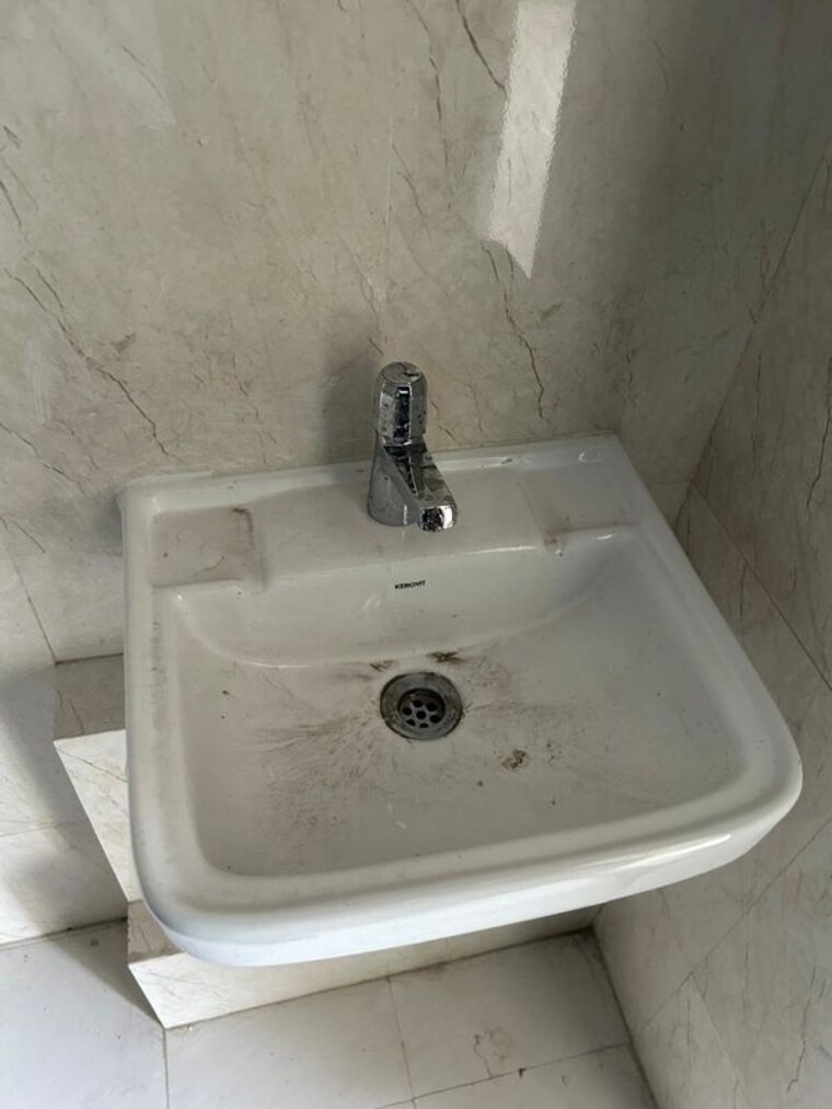 Bathroom, puranik-rumah-bali 2 Bedroom 540 Sq.Ft. Apartment In Ghodbunder Road Thane 10735495