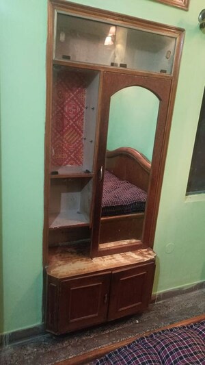 Furnished Amenities in 1 BHK Apartment at RWA Metro Apartments, Sector 71 – for Rent