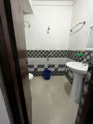 Bathroom in 2.5 BHK Apartment at Sector 76 – for Rent