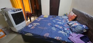 Bedroom in 2.5 BHK Apartment at Sector 76 – for Rent