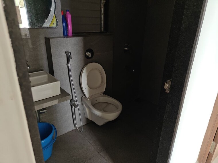 Bathroom, mayfair-the-view 1 RK 364 Sq.Ft. Apartment In Vikhroli West Mumbai 10735577